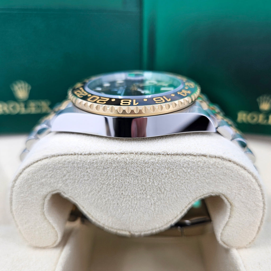 GMT-Master II, 40mm, Oystersteel and 18k Yellow Gold, Ref# 126713GRNR-0001