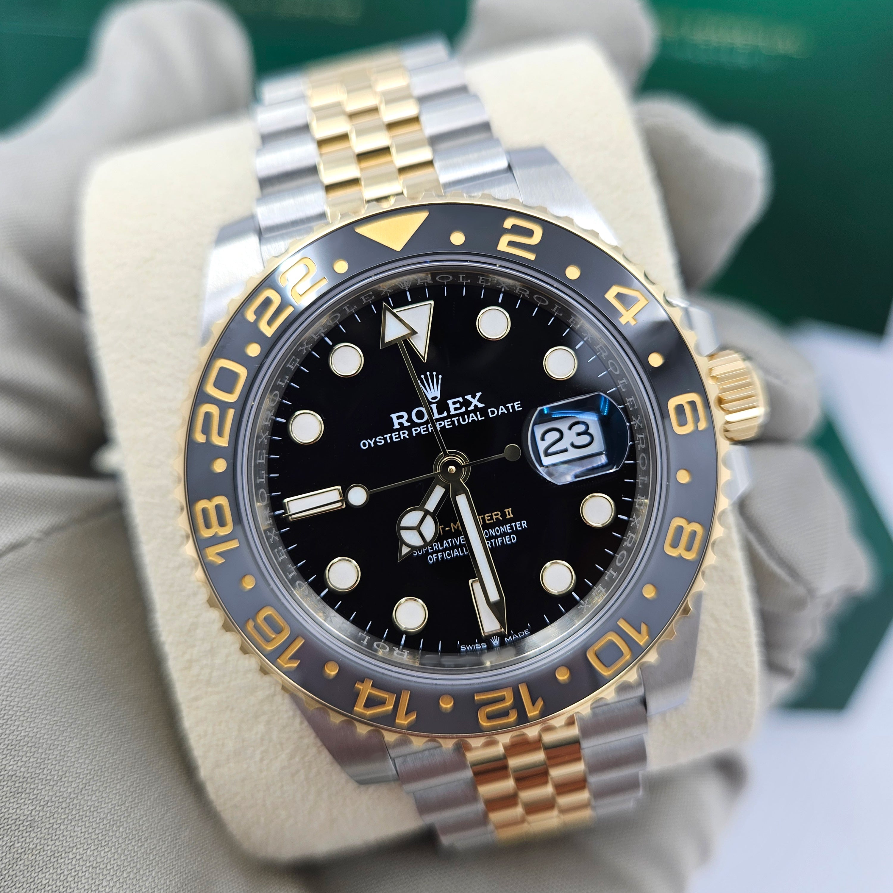 GMT-Master II, 40mm, Oystersteel and 18k Yellow Gold, Ref# 126713GRNR-0001