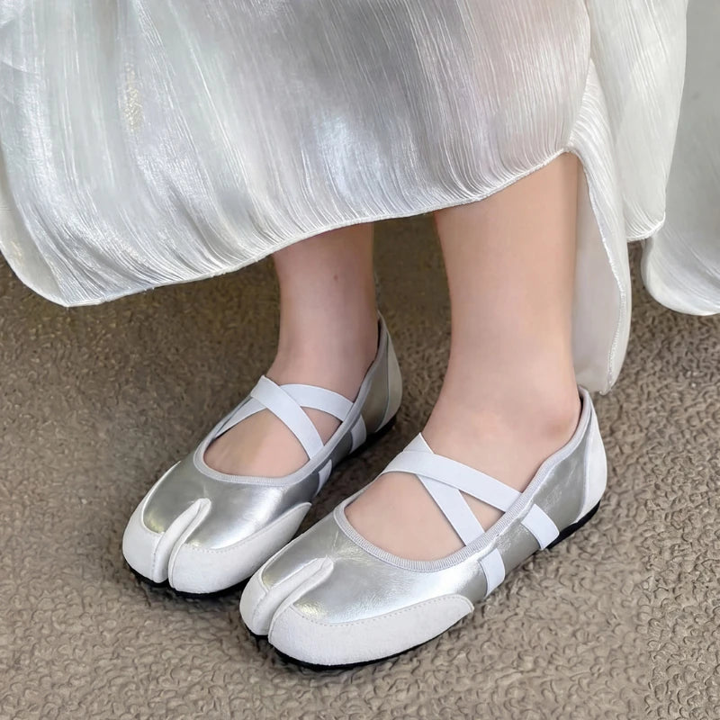 Split-Toe Tabi Mary Jane Flats with Cross Straps and 3 cm Inner Lift - image 4