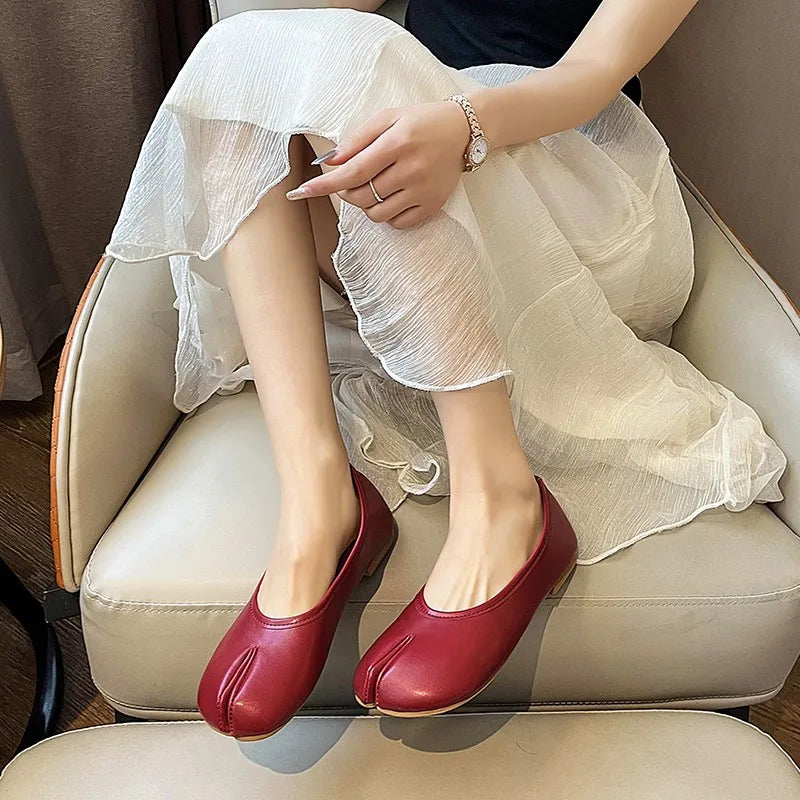 Lightweight Split-Toe Slip-On Flats with PU Upper, EU 35–40