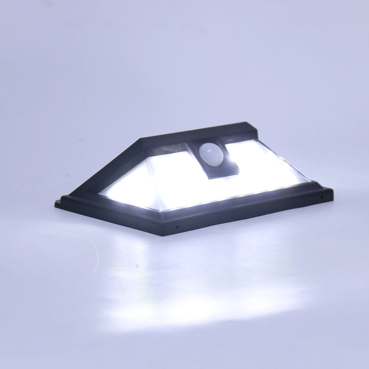 Solar Motion Sensor Wall Light, 8-10 m Range, IP65, 24 LEDs