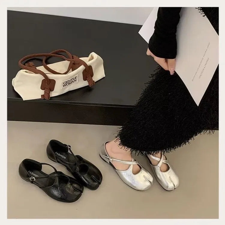 Split-Toe Flat Sandals with Buckled X-Strap and Bow, EU 35–42 - image 3