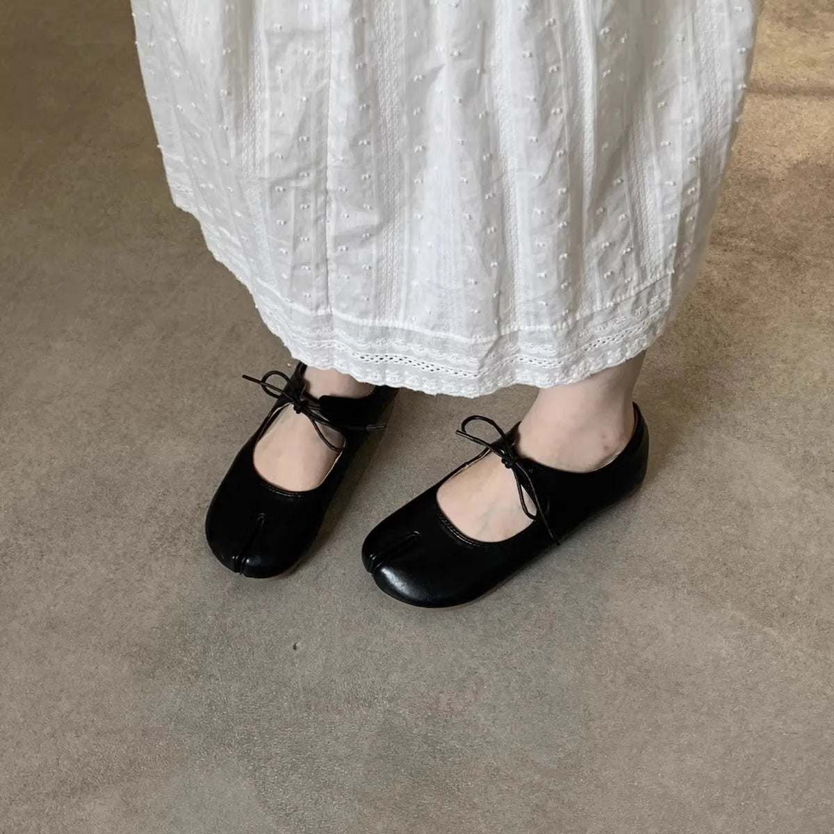 Split-Toe Tabi Mary Jane Flats with Bow Buckle Strap, EU 35–40 - image 5