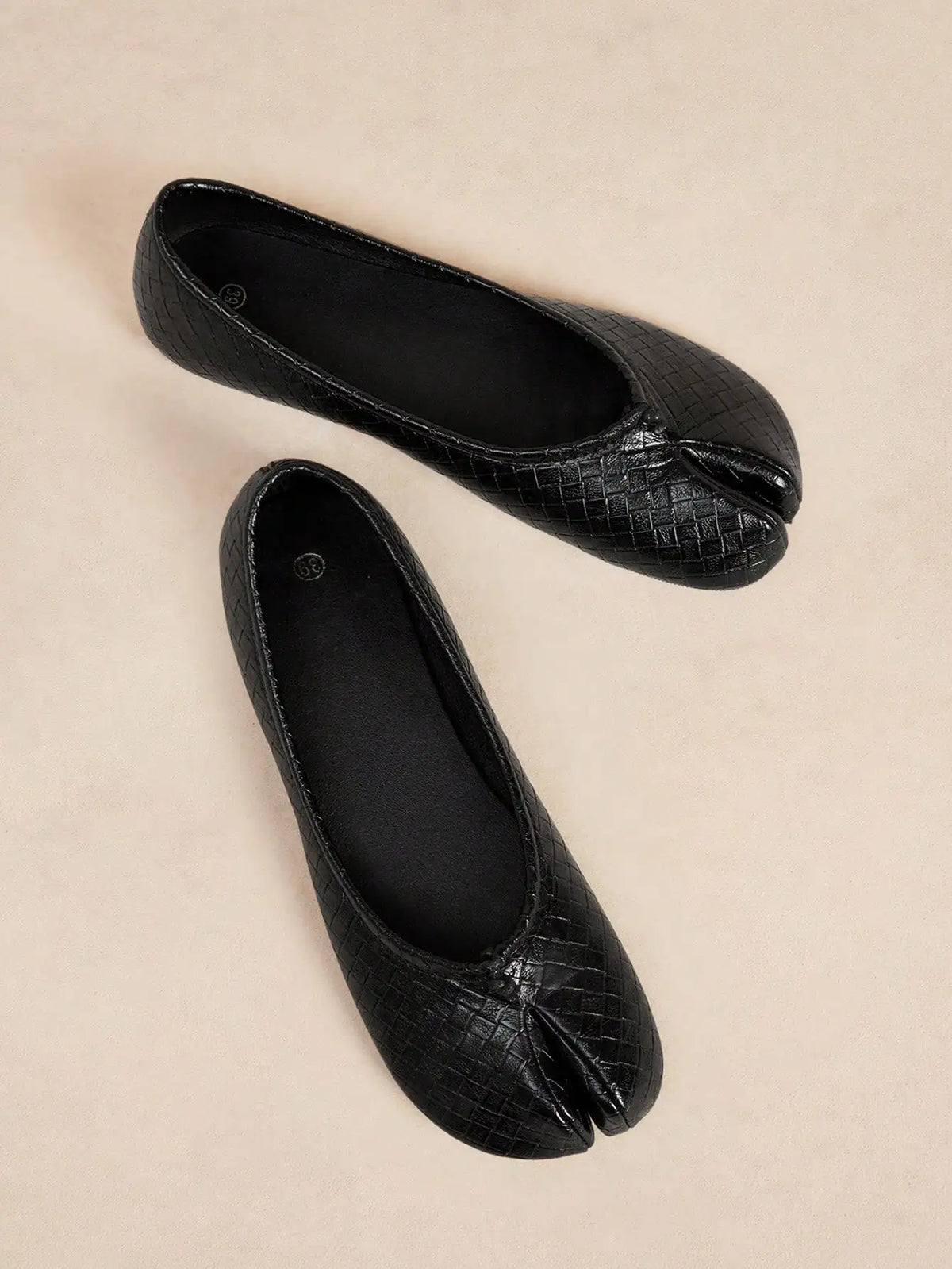 Retro Black Split-Toe Ballet Flats with Bow and Soft Sole, EU 36–41 - image 2