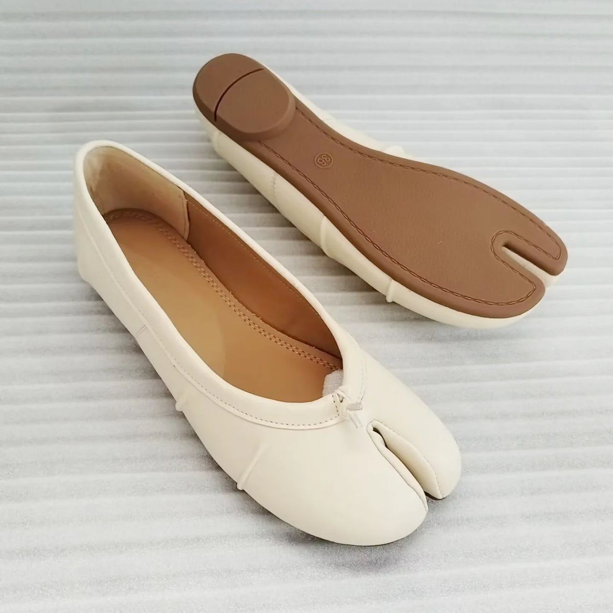 Microfiber Leather Split-Toe Ballet Flats, Non-Slip Sole, EU 35–41