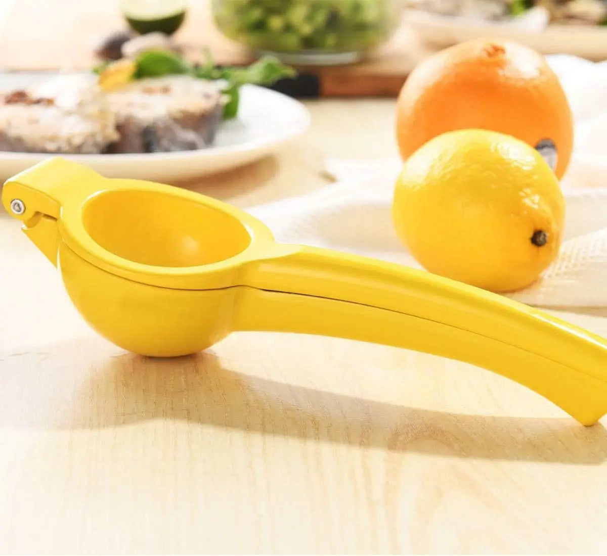 Aluminum Lemon and Lime Squeezer, Manual Hand Juicer for Kitchen - image 4