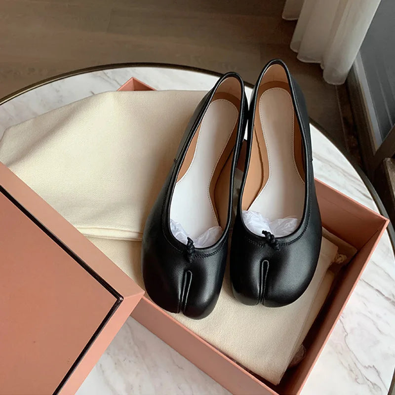 New Summer Style Pig Trotter Split Toe Shoes Women Silver Pig Trotter Shoes Lazy People