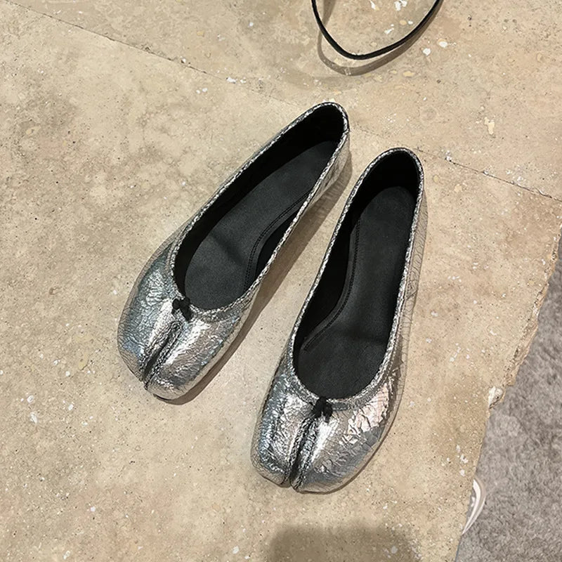 New Summer Style Pig Trotter Split Toe Shoes Women Silver Pig Trotter Shoes Lazy People