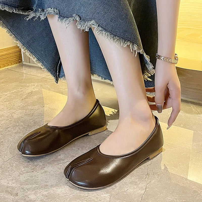 Lightweight Split-Toe Slip-On Flats with PU Upper, EU 35–40