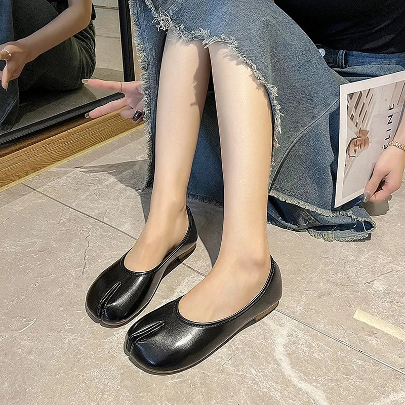 Lightweight Split-Toe Slip-On Flats with PU Upper, EU 35–40