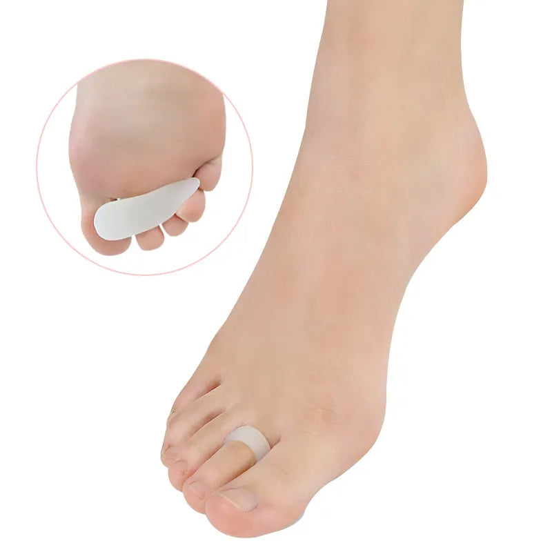 Single-Hole Soft Gel Toe Separator Loop for Toenail Care, Unisex - image 3