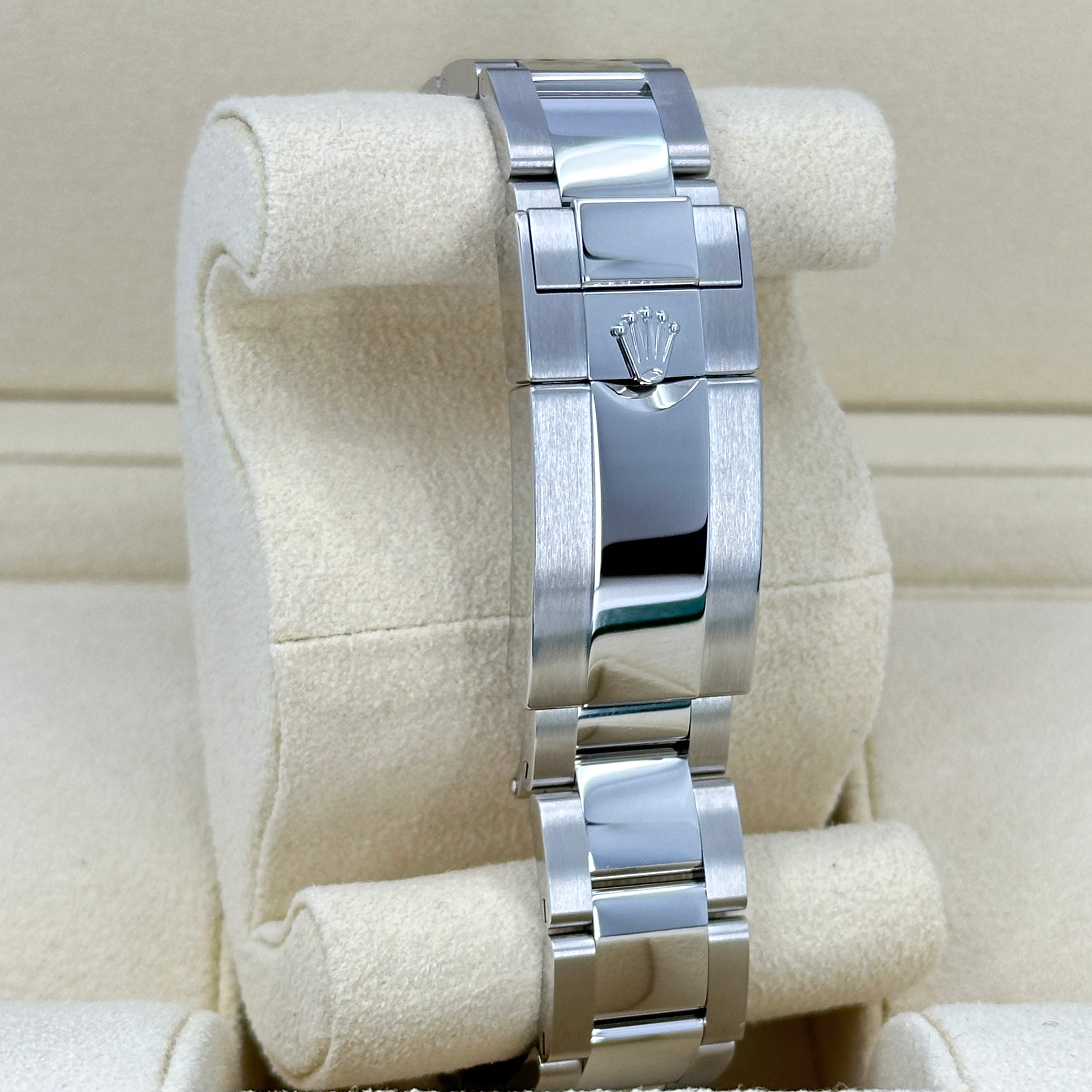Unworn GMT-Master II, Bruce Wayne, Black, Oyster, Ref# 126710grnr-0004