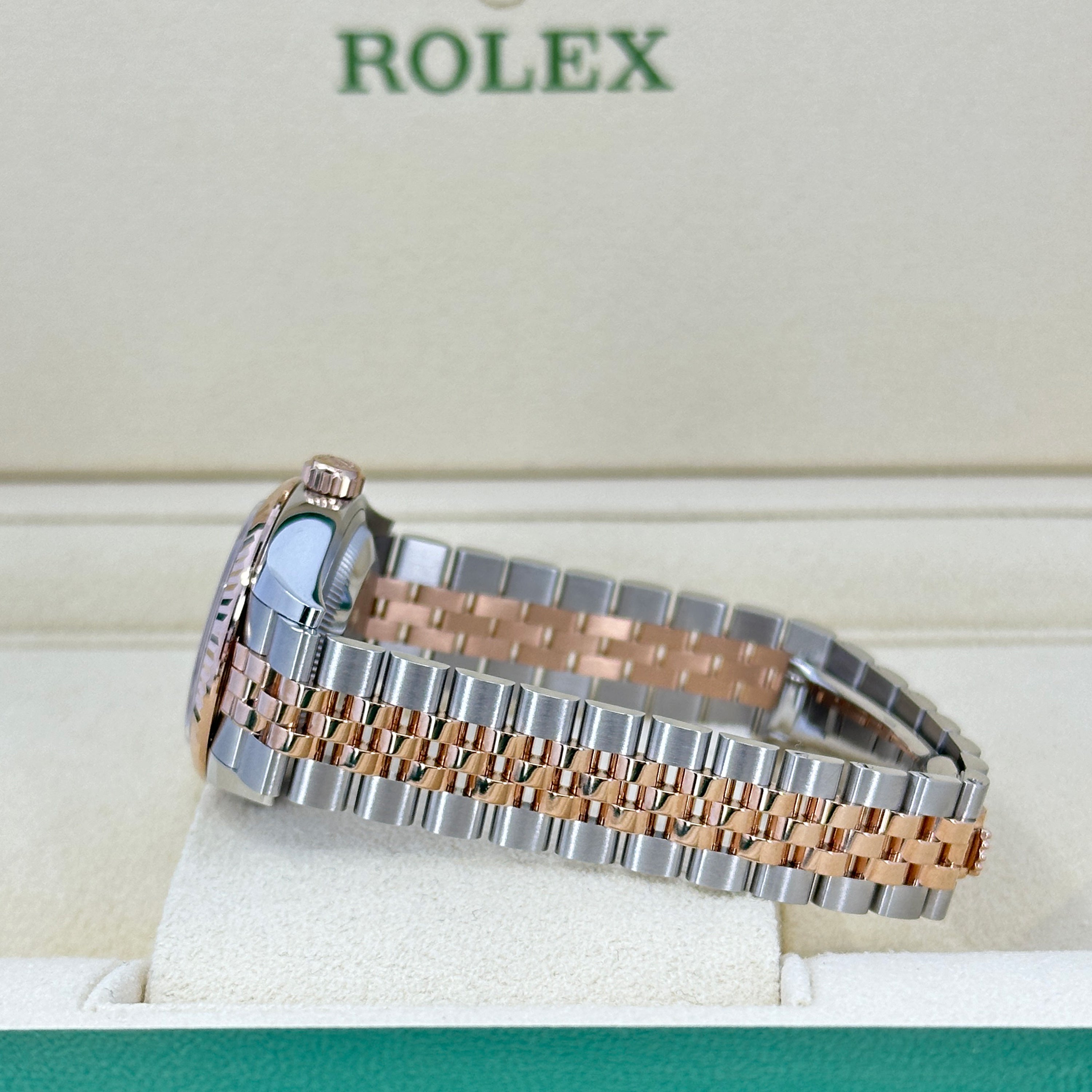 Lady-Datejust 28, Oystersteel and 18k Everose Gold, Ref# 279171-0009