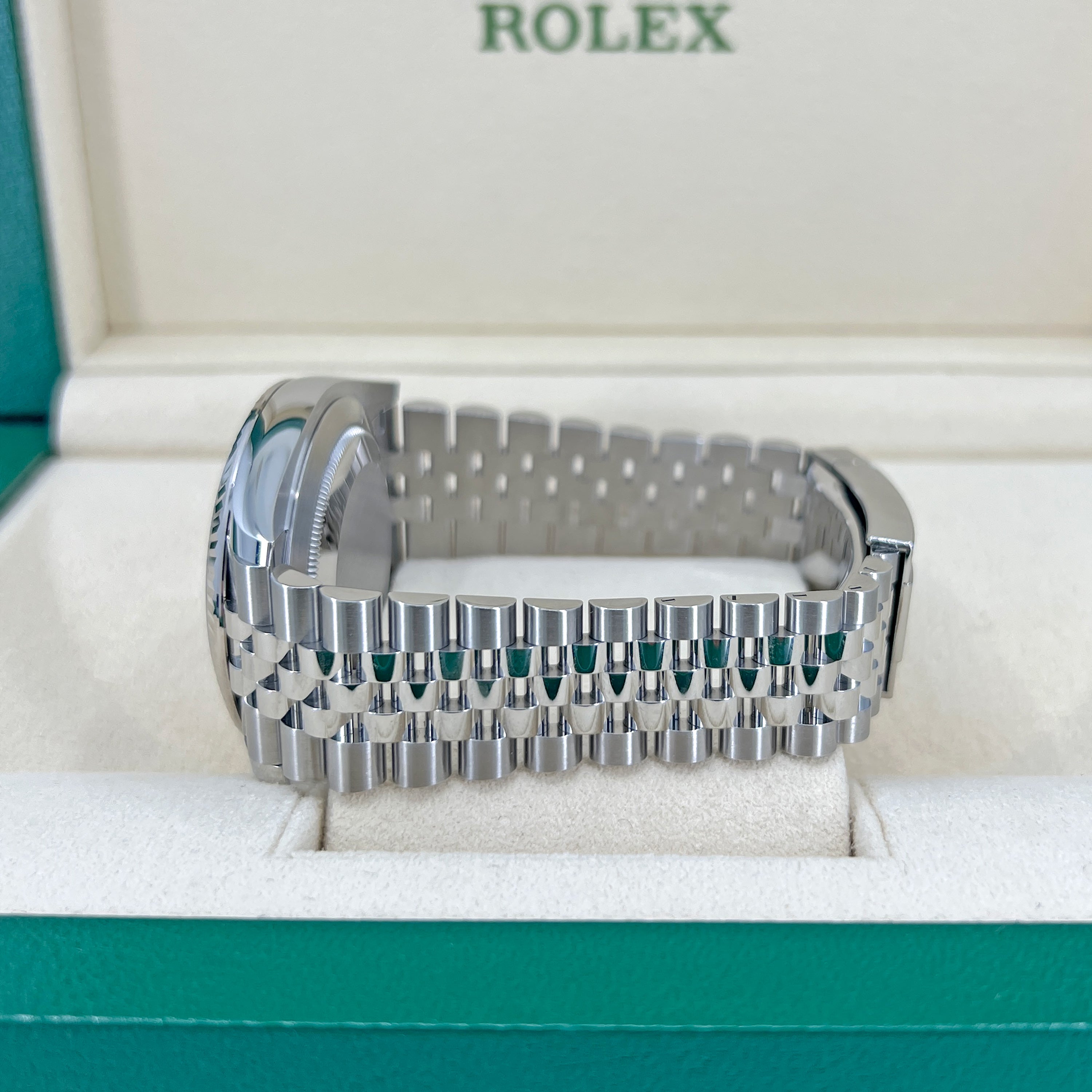 Datejust 41 Oystersteel and 18K White Gold 41 mm White Dial, Ref# 126334-0010