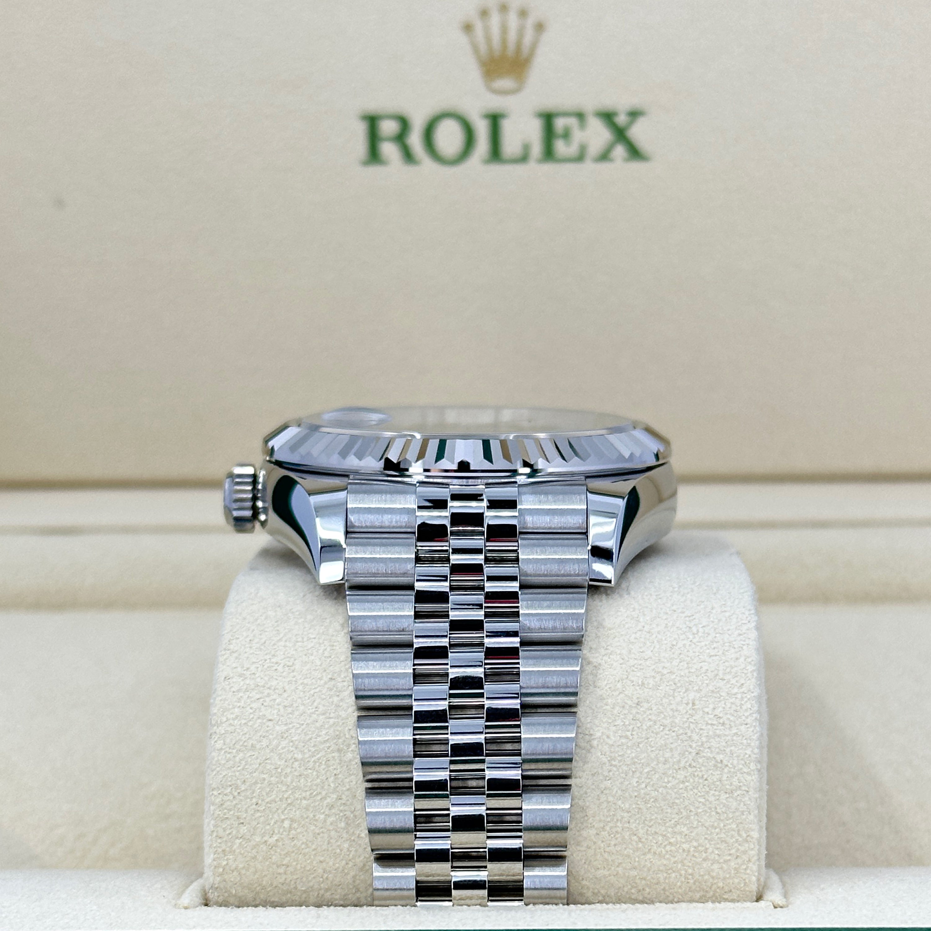 Sky-Dweller, 42mm, Oystersteel and 18k White Gold, Blue, Jubilee, Ref# 336934-0006