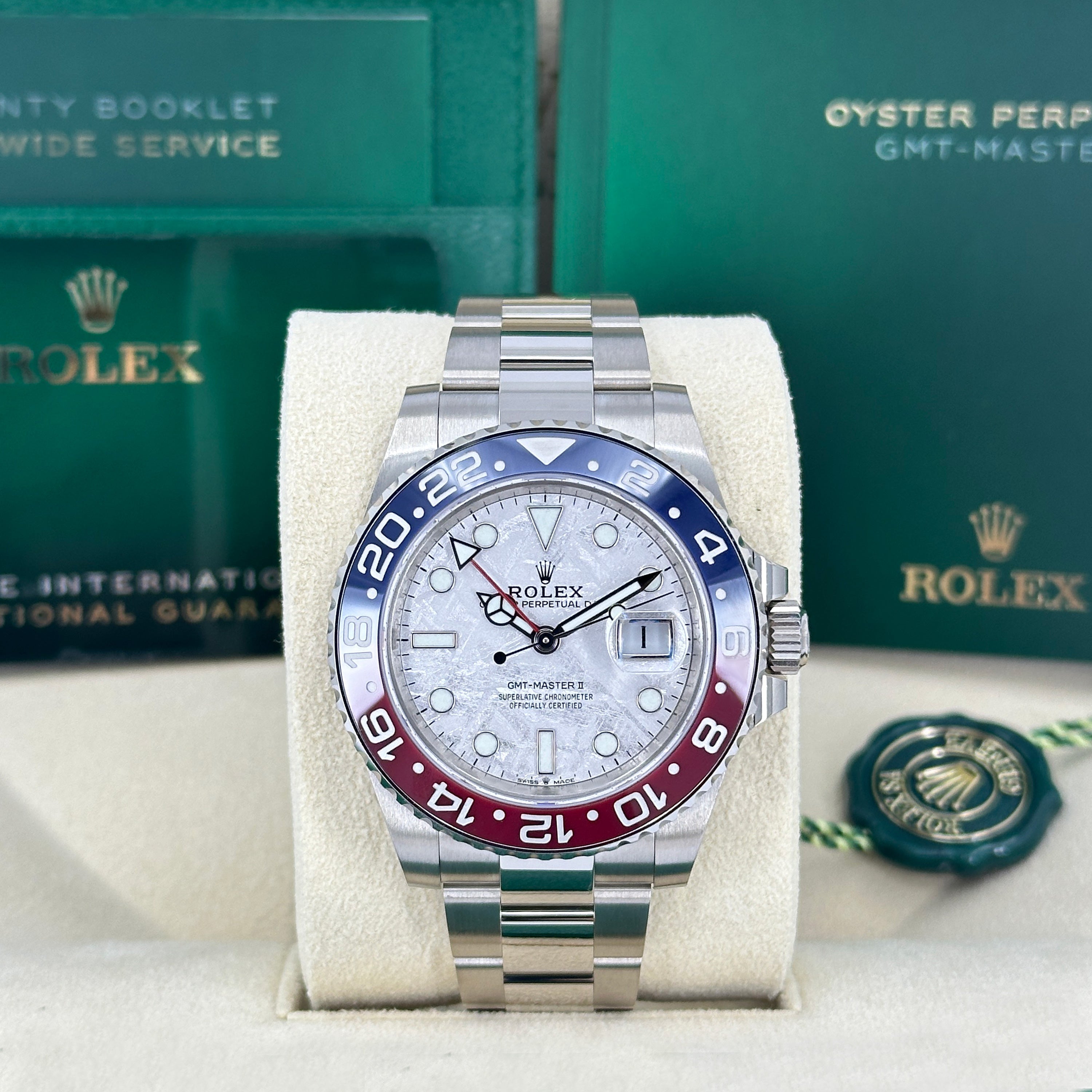 GMT-Master II 18 ct white gold Ref# 126719BLRO-0002