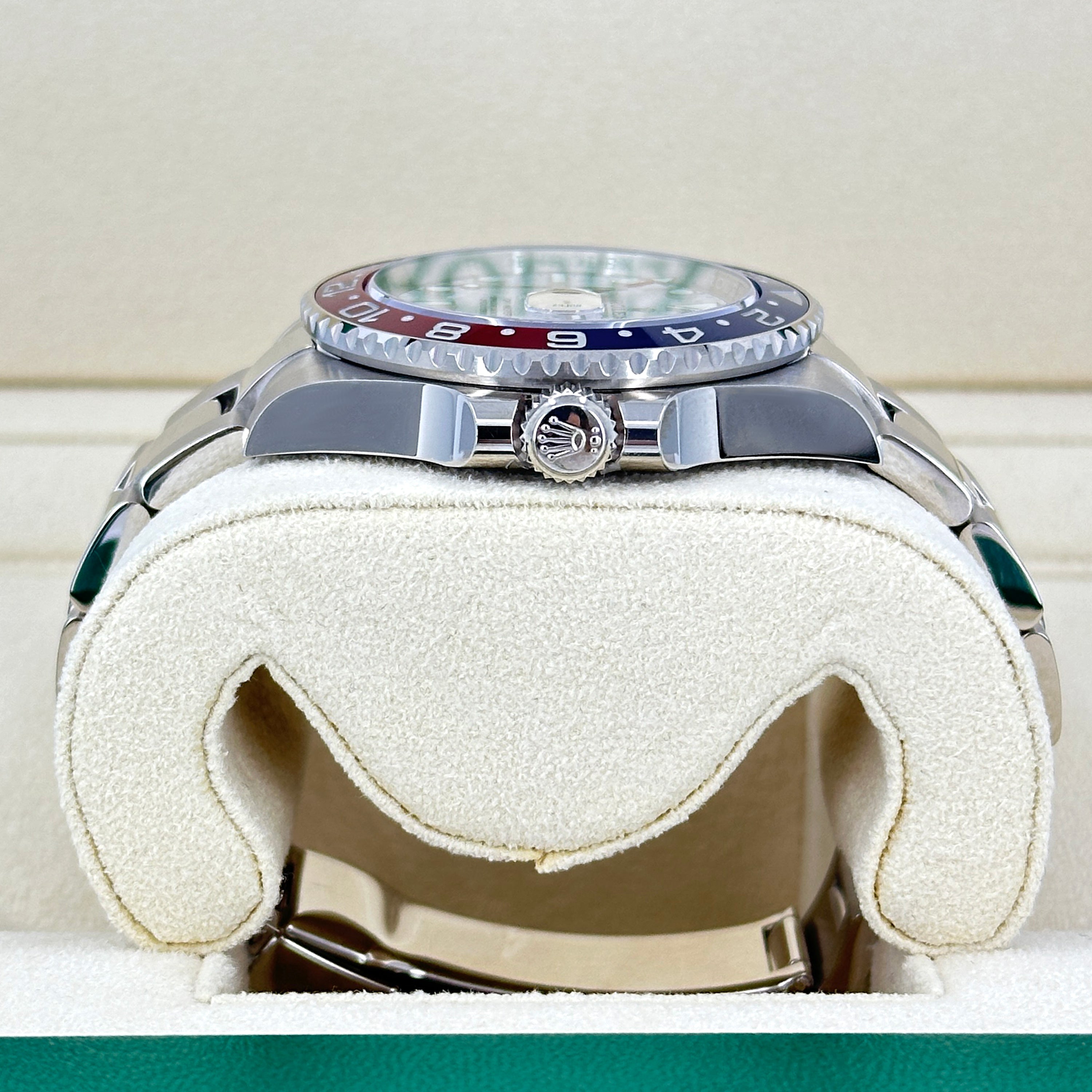 GMT-Master II 18 ct white gold Ref# 126719BLRO-0002