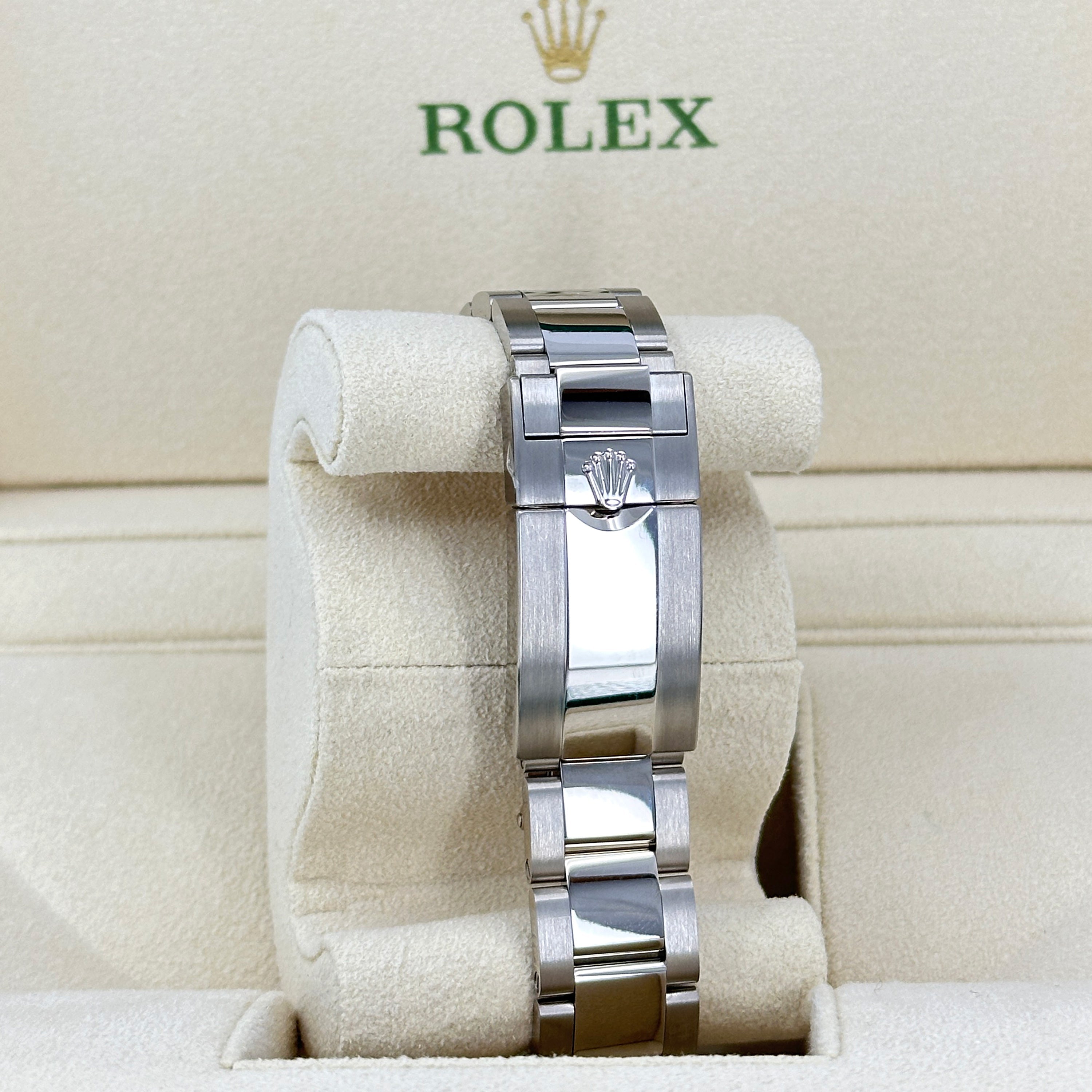 GMT-Master II 18 ct white gold Ref# 126719BLRO-0002