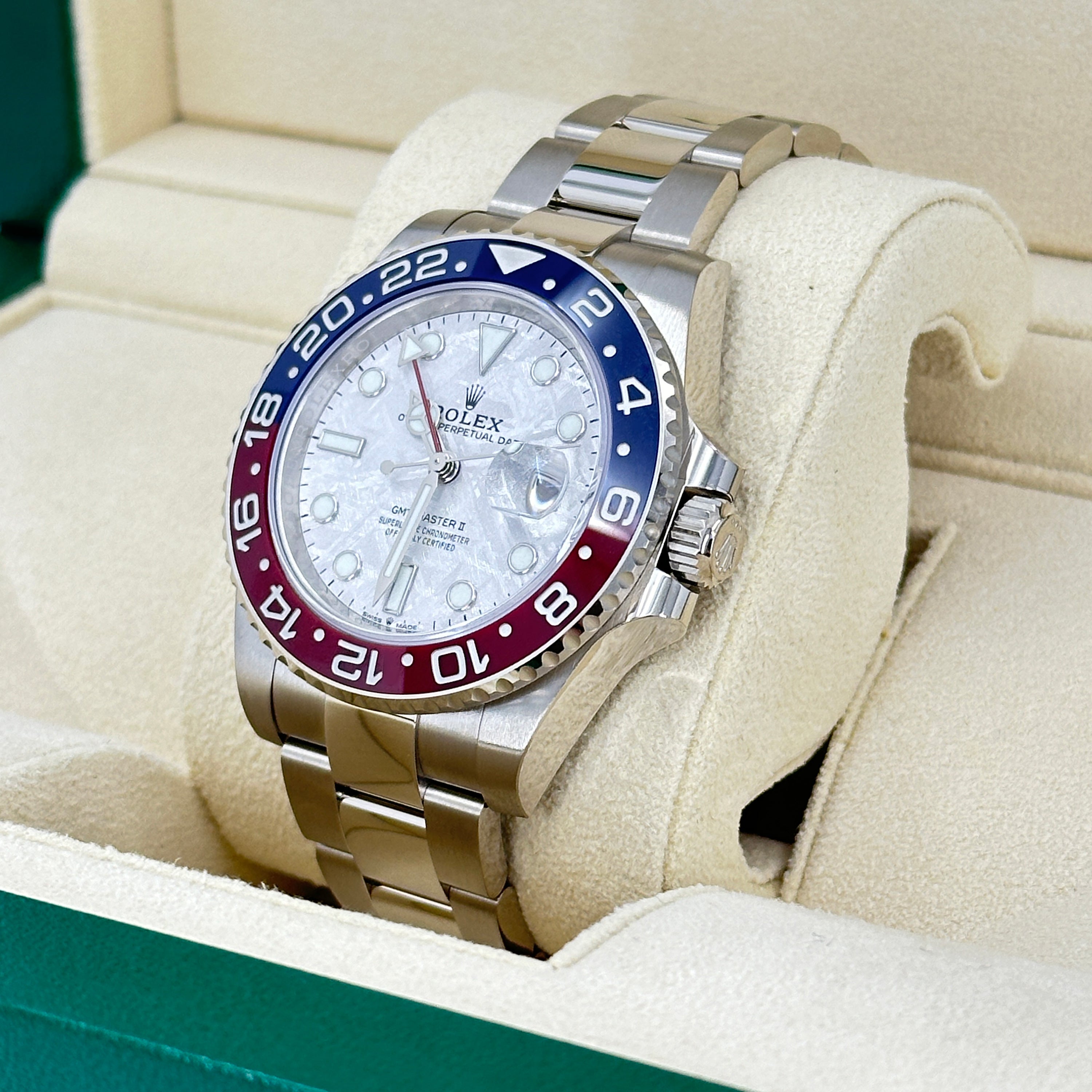 GMT-Master II 18 ct white gold Ref# 126719BLRO-0002