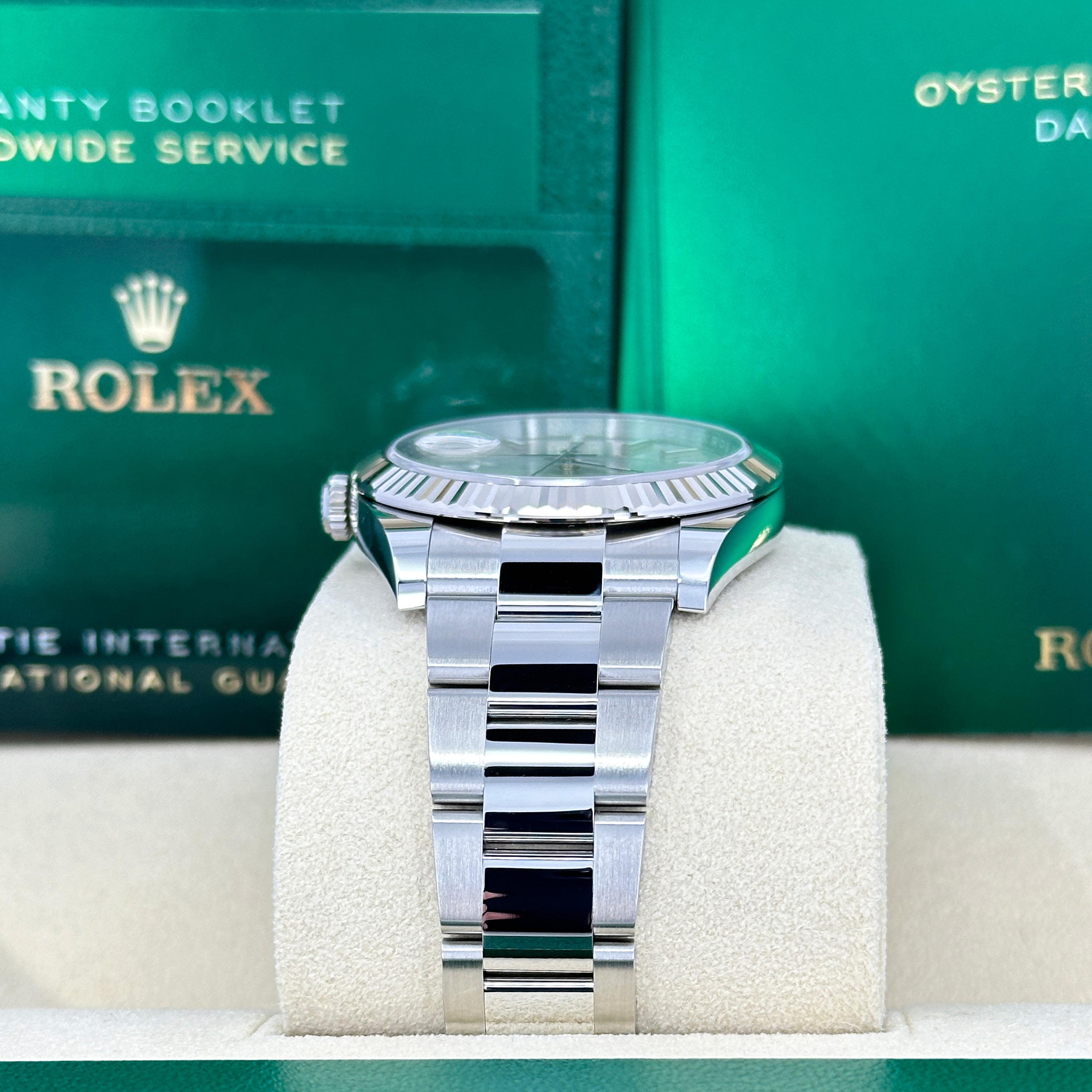 Datejust 41, Stainless Steel and 18k White Gold, 41mm, Ref# 126334-0003