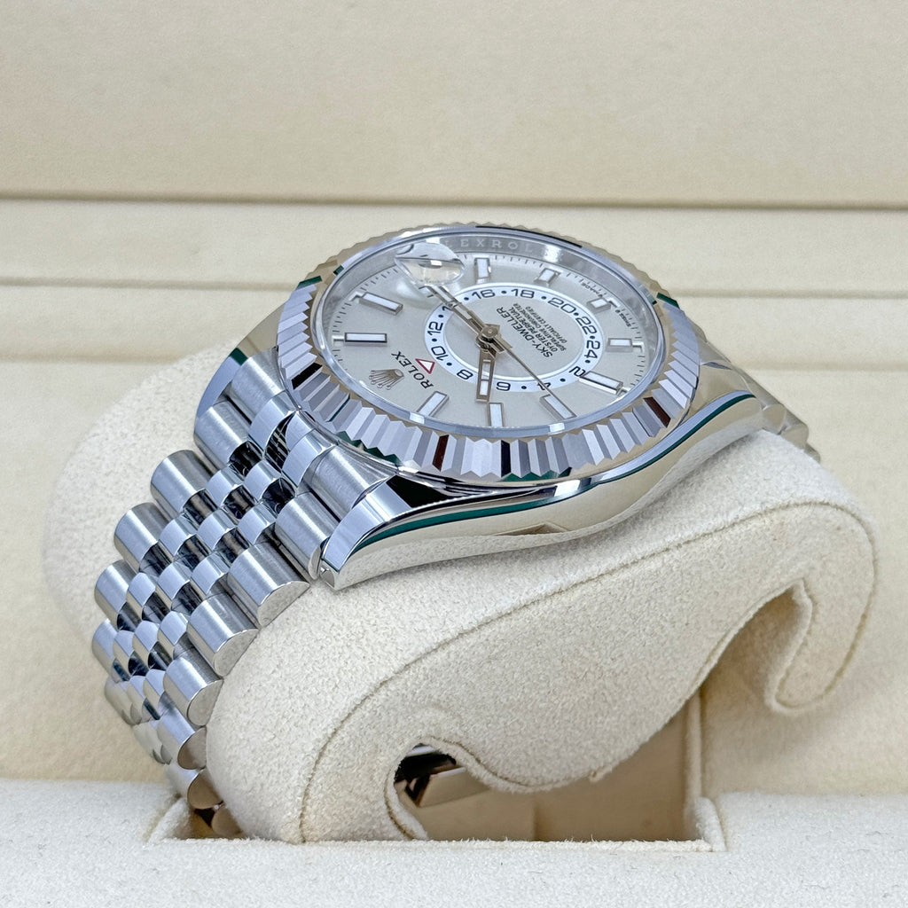 Sky-Dweller, 42mm, Oystersteel and 18k White Gold, White, Jubilee, Ref# 336934-0004