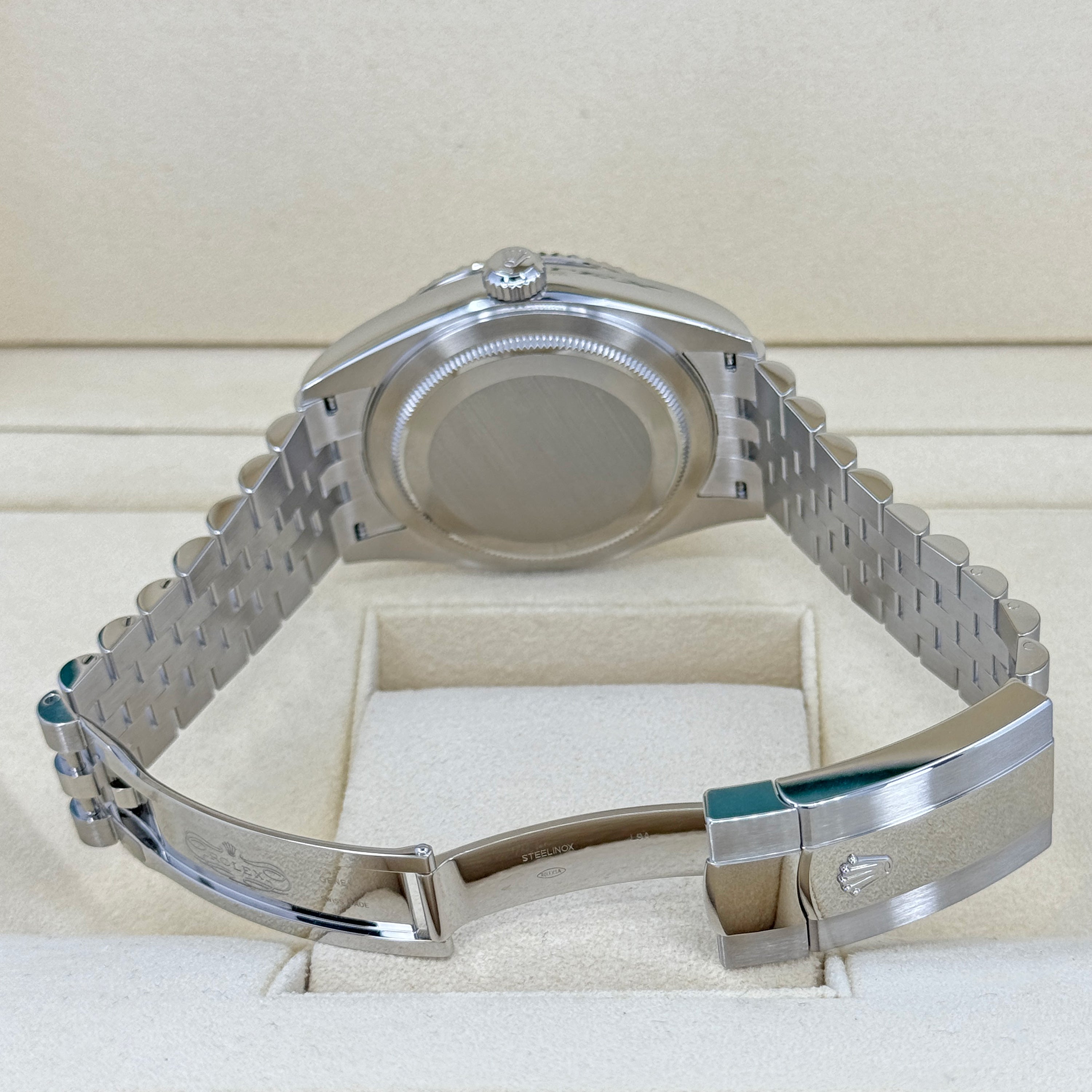 Sky-Dweller, 42mm, Oystersteel and 18k White Gold, White, Jubilee, Ref# 336934-0004