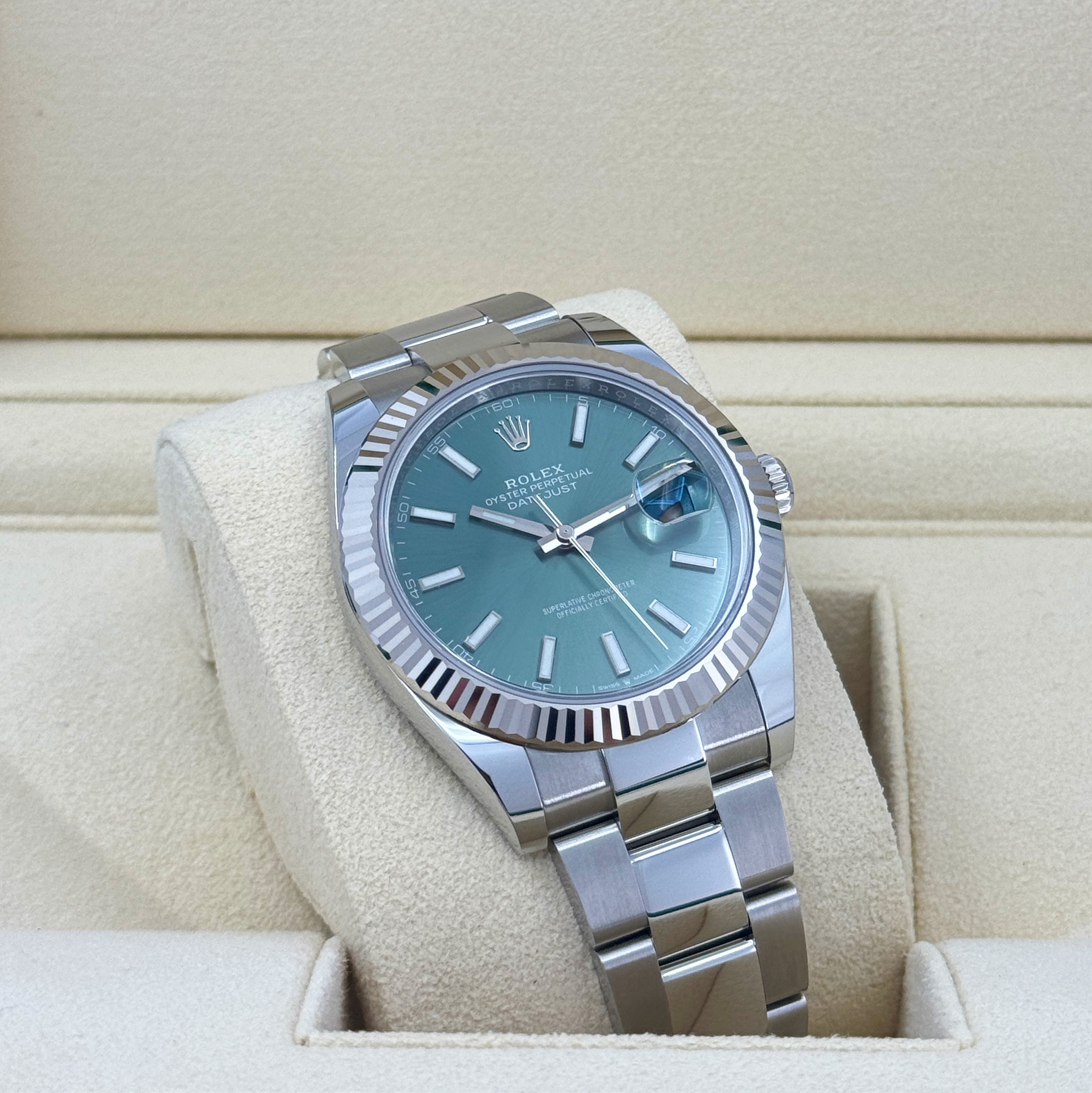 Datejust 41mm, Oystersteel and 18k White Gold, Ref# 126334-0027