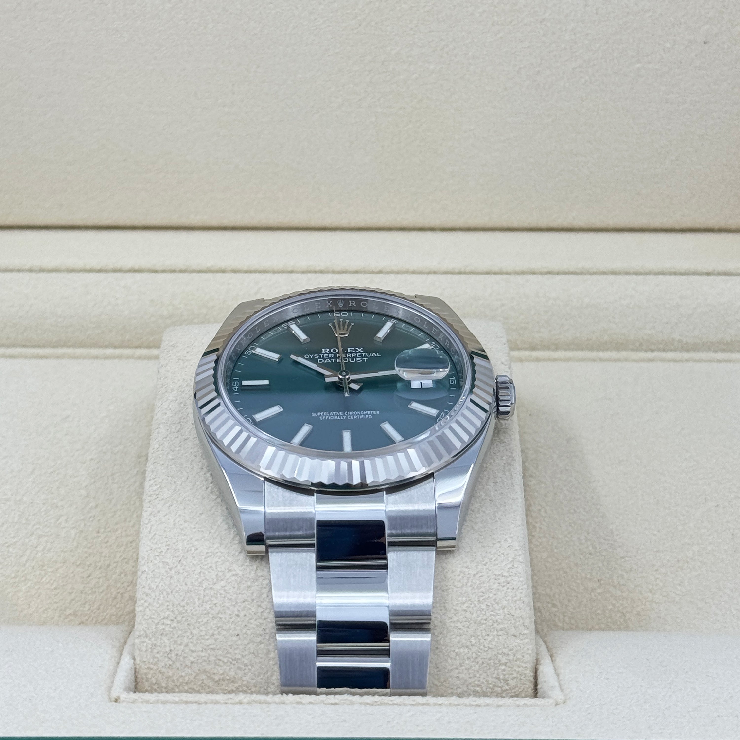 Datejust 41mm, Oystersteel and 18k White Gold, Ref# 126334-0027