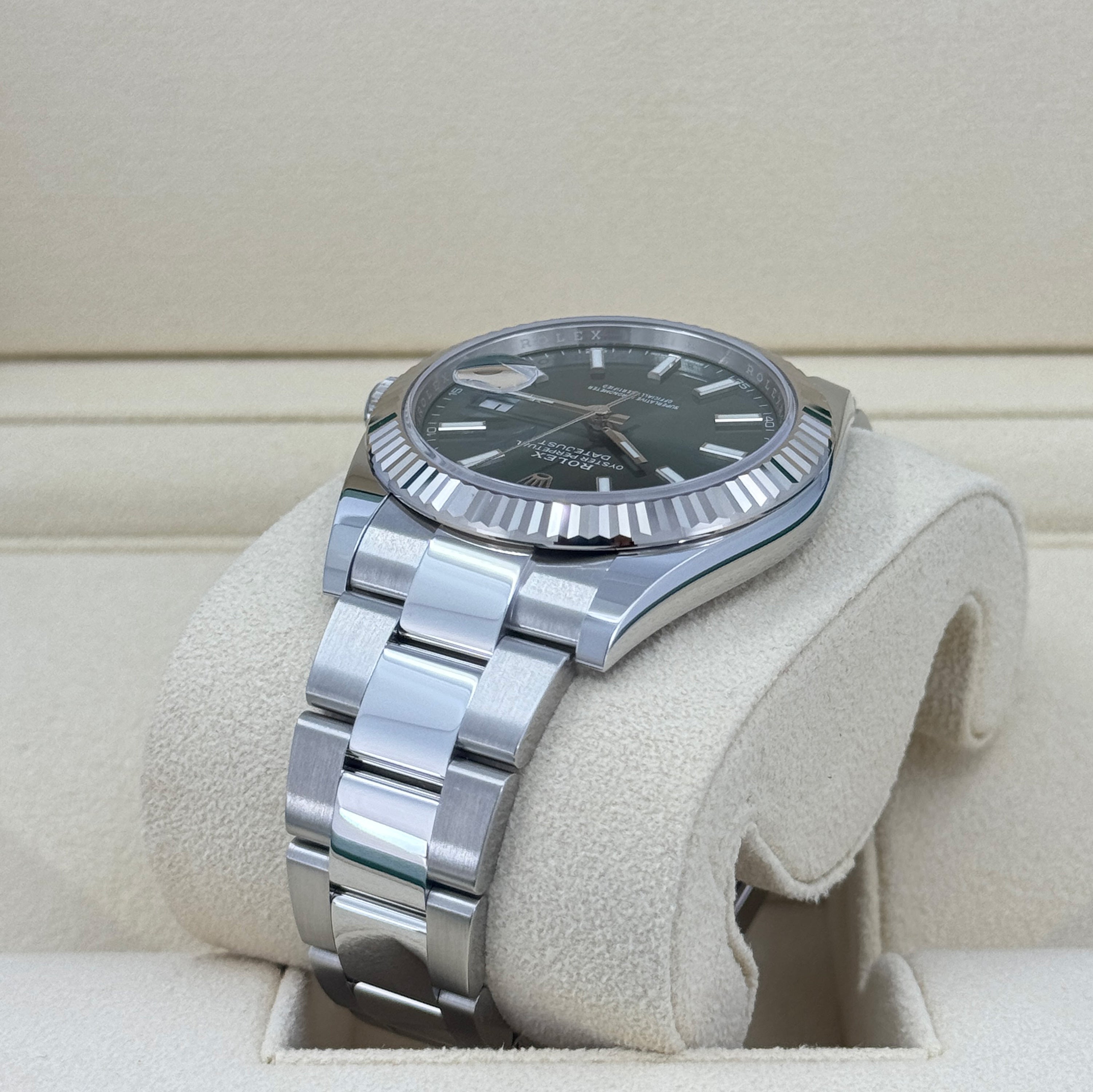 Datejust 41mm, Oystersteel and 18k White Gold, Ref# 126334-0027