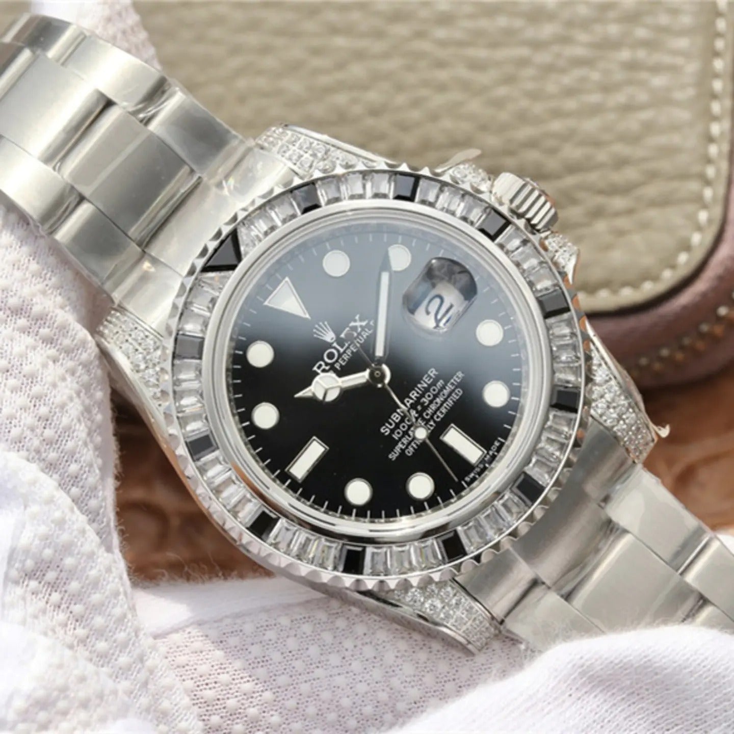 Submariner Date Silver Black Diamond, 40mm, Ref#116610LN