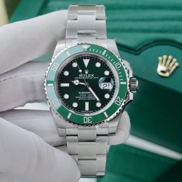 Submariner Stainless Steel “The Hulk” Green Dial Cerachrom Bezel, Ref#116610LV, 41mm