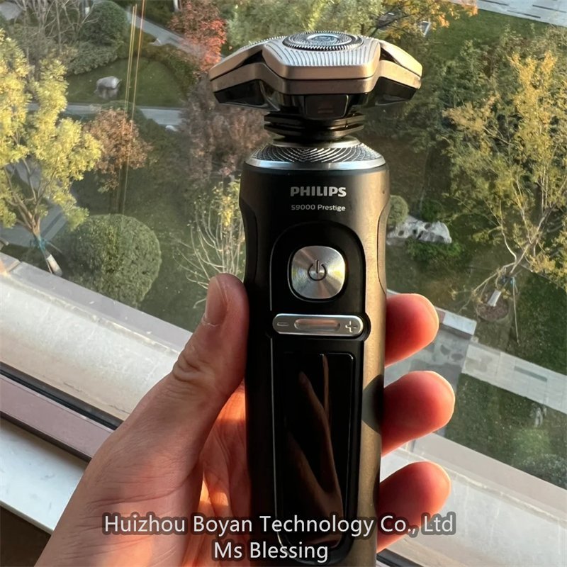 Phylips S9000 Prestige Shaver Offer Best Closeness and Skin Feel